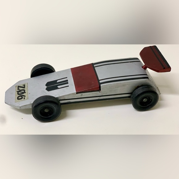 1985 Vintage Hand Crafted Homemade Pinewood Derby Race Car - Picture 5 of 11
